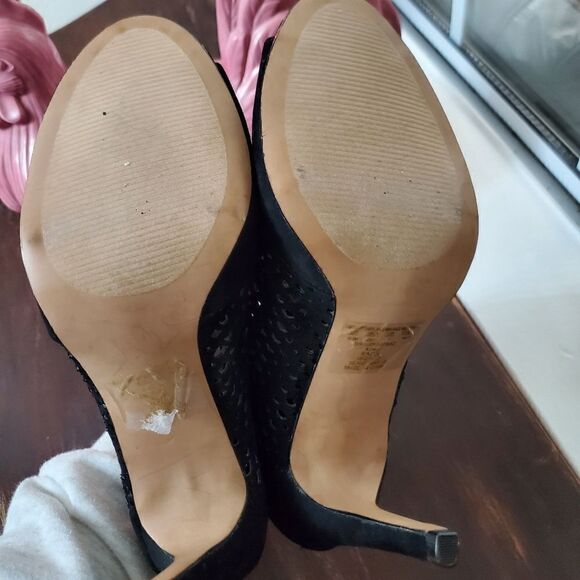 Metaphor Black heels - Picture 3 of 5